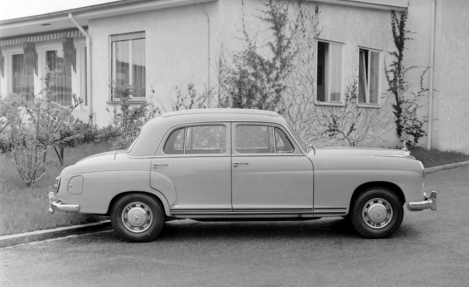 Mercedes-Benz 220 a (W 180, 1954 bis 1959). ; Mercedes-Benz 220 a (W 180, 1954 to 1959).;