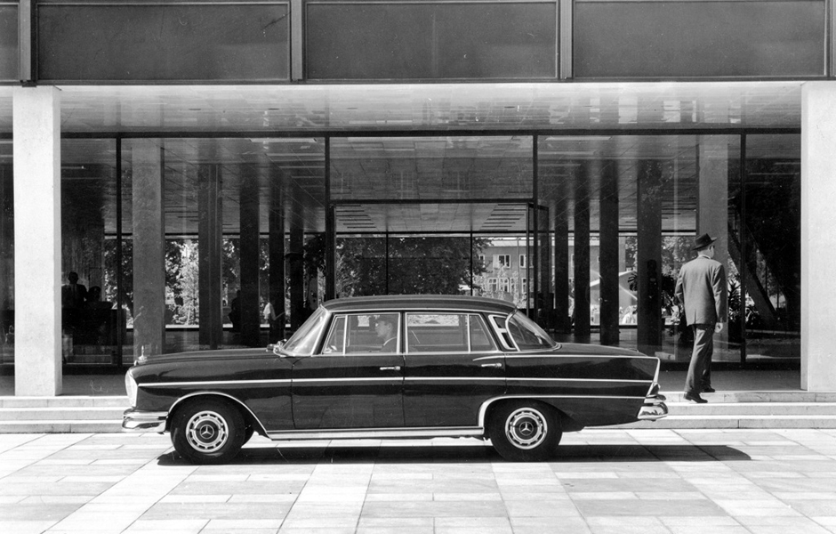 Mercedes-Benz „Heckflosse“ Typ 300 SE (W 112, 1959 bis 1965). ; Mercedes-Benz 300 SE “Fintail” (W 112, 1959 to 1965);