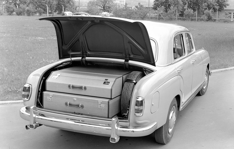 Mercedes-Benz „Ponton“ Typ 220 S (W 180, 1954 bis 1959) ; Kofferraum Mercedes-Benz 220 S “Ponton” (W 180, 1954 to 1959), boot;