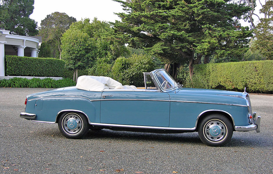 Handsome convertible added in mid-1956. Two-tone paint treatment required additional chrome beading between front fender line and wheel arch as a break line between colors.