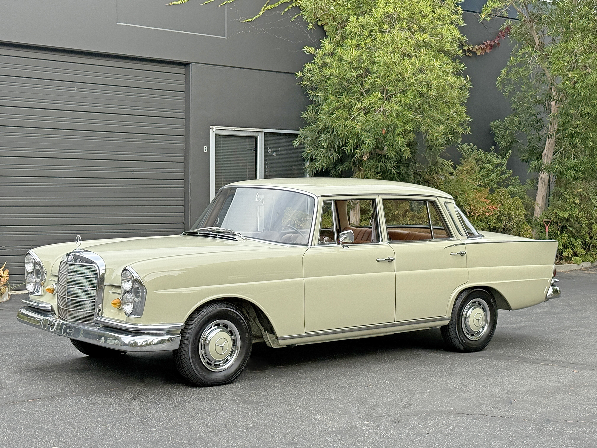 1967 230S - 4 Speed Floor Shift - CA Car - Excellent Survivor