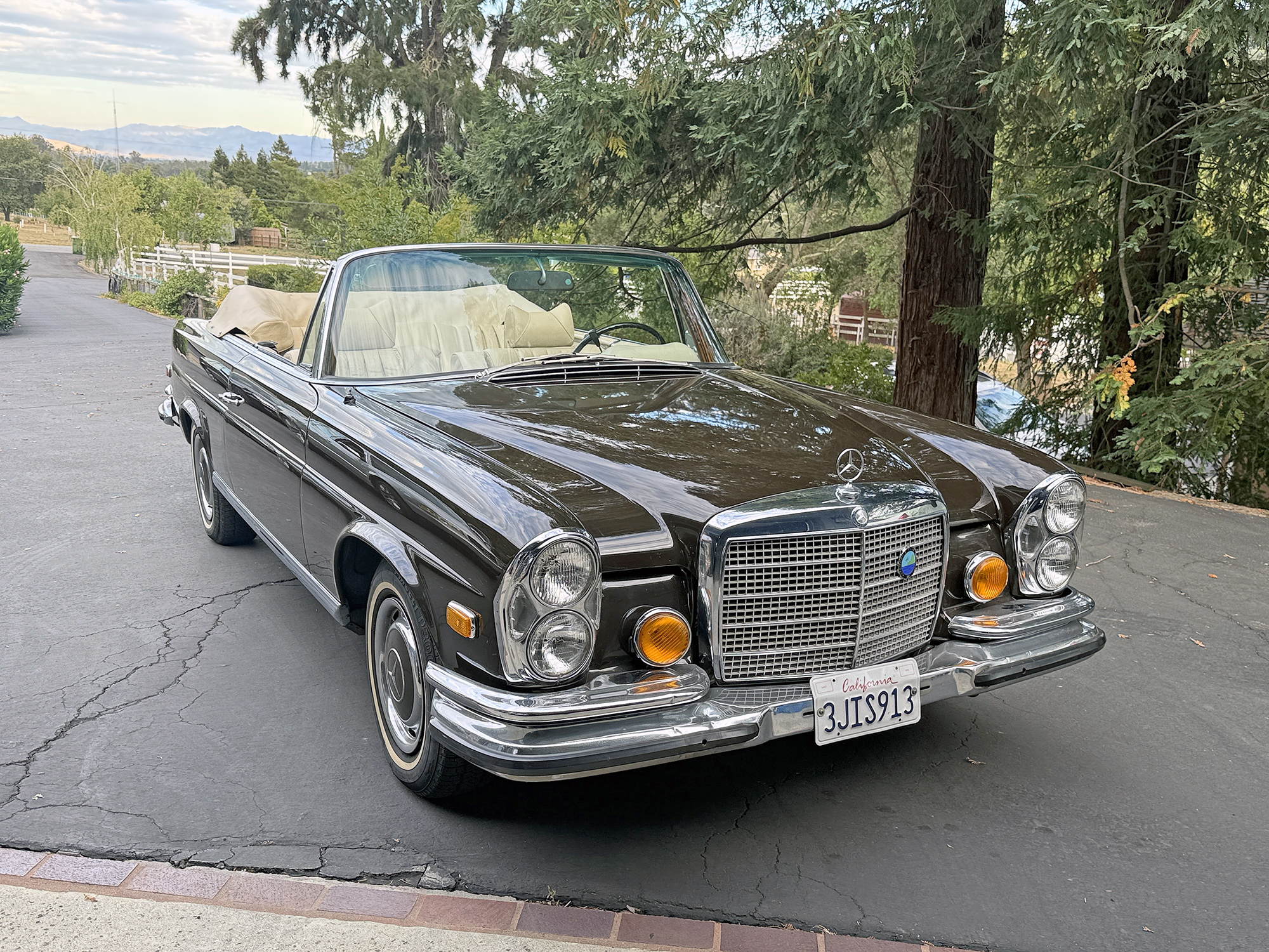 1971 280SE 3.5 Cabriolet - Tobacco/Creme - CA Car from New - Handbooks