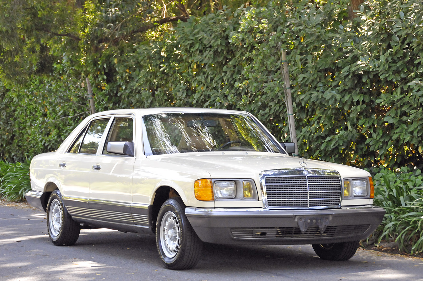 1981 300SD - Ivory/Palomino Leather - 57k miles - Investment Grade